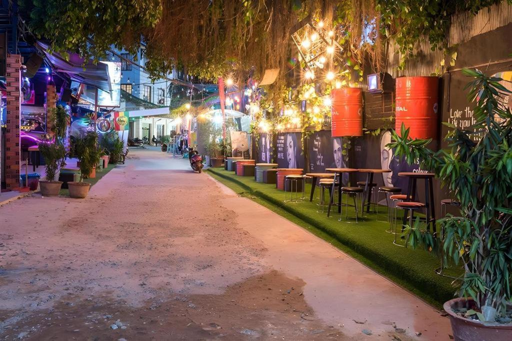 סיאם ריפ Happy Zone Hostel מראה חיצוני תמונה